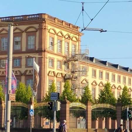 Denkmalschutz Stadthaus Zimmer 1 Im Mannheim Quadrat Екстериор снимка